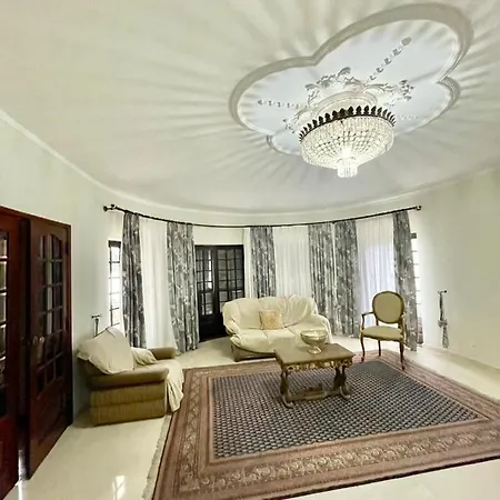 Lourivillage ロウリニャン