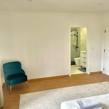 Lourivillage ロウリニャン