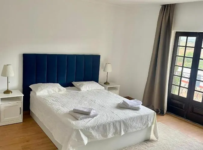 Lourivillage וילה