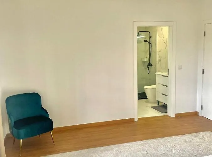 Lourivillage לוריניה